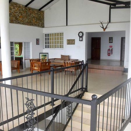 Hotel H2O Gampola Esterno foto
