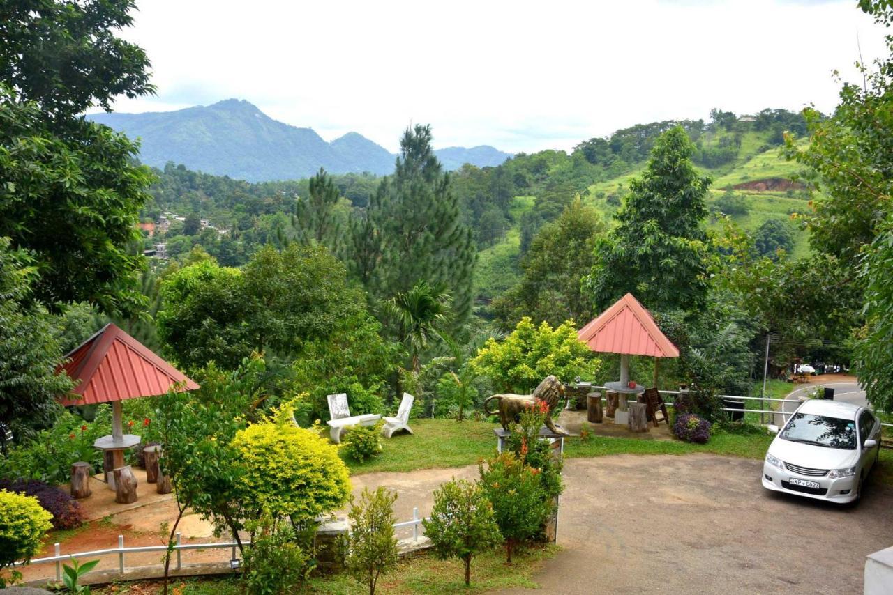 Hotel H2O Gampola Esterno foto