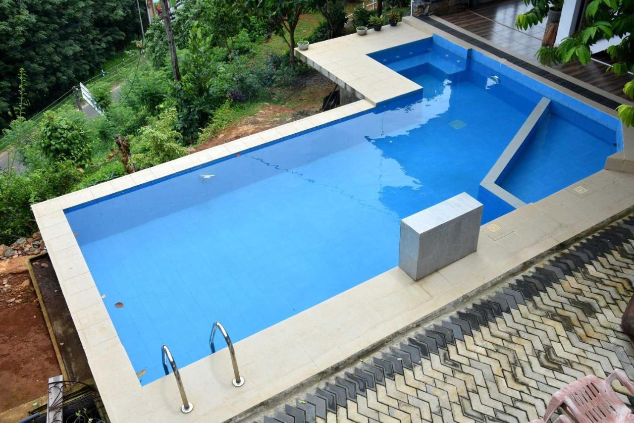 Hotel H2O Gampola Esterno foto
