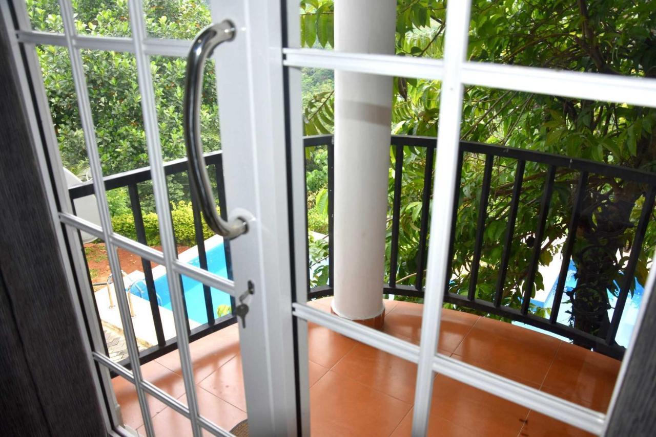 Hotel H2O Gampola Esterno foto