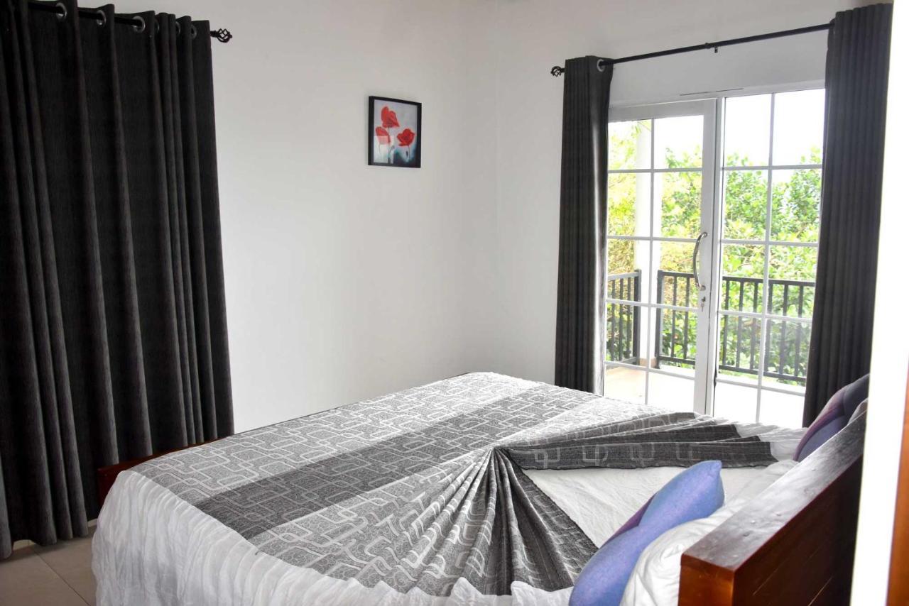 Hotel H2O Gampola Esterno foto