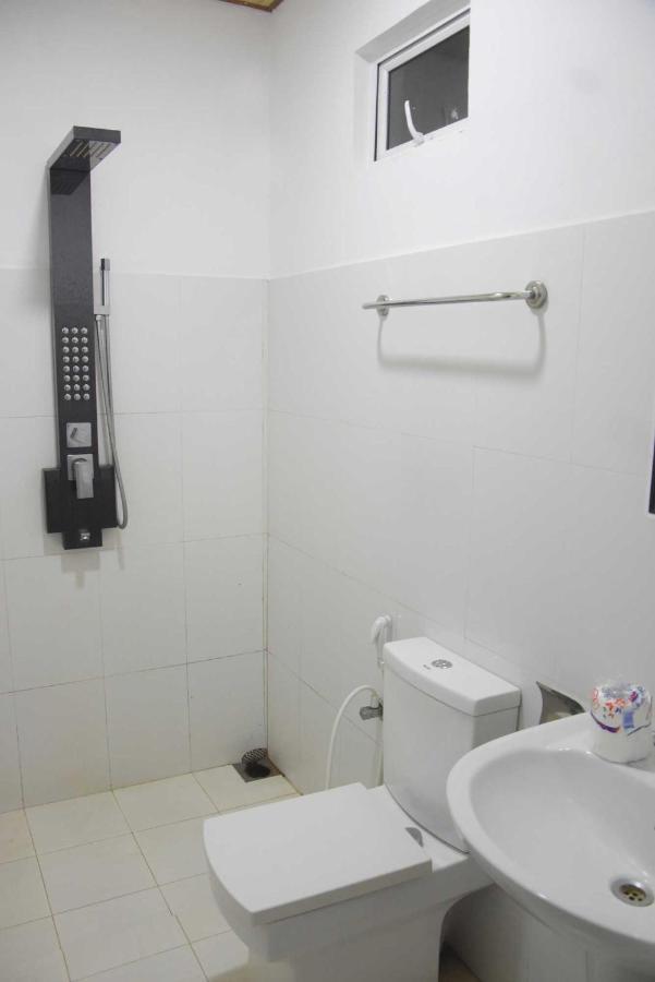 Hotel H2O Gampola Esterno foto
