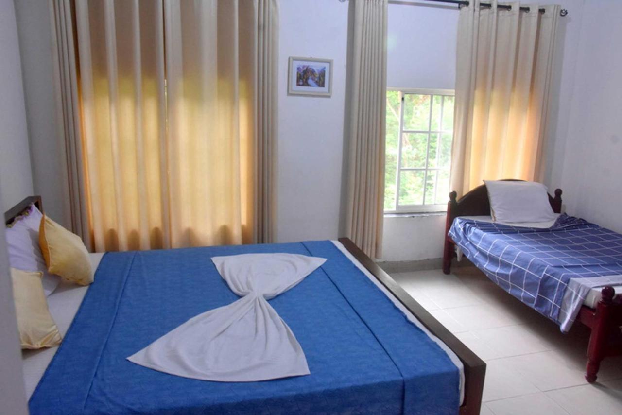 Hotel H2O Gampola Esterno foto