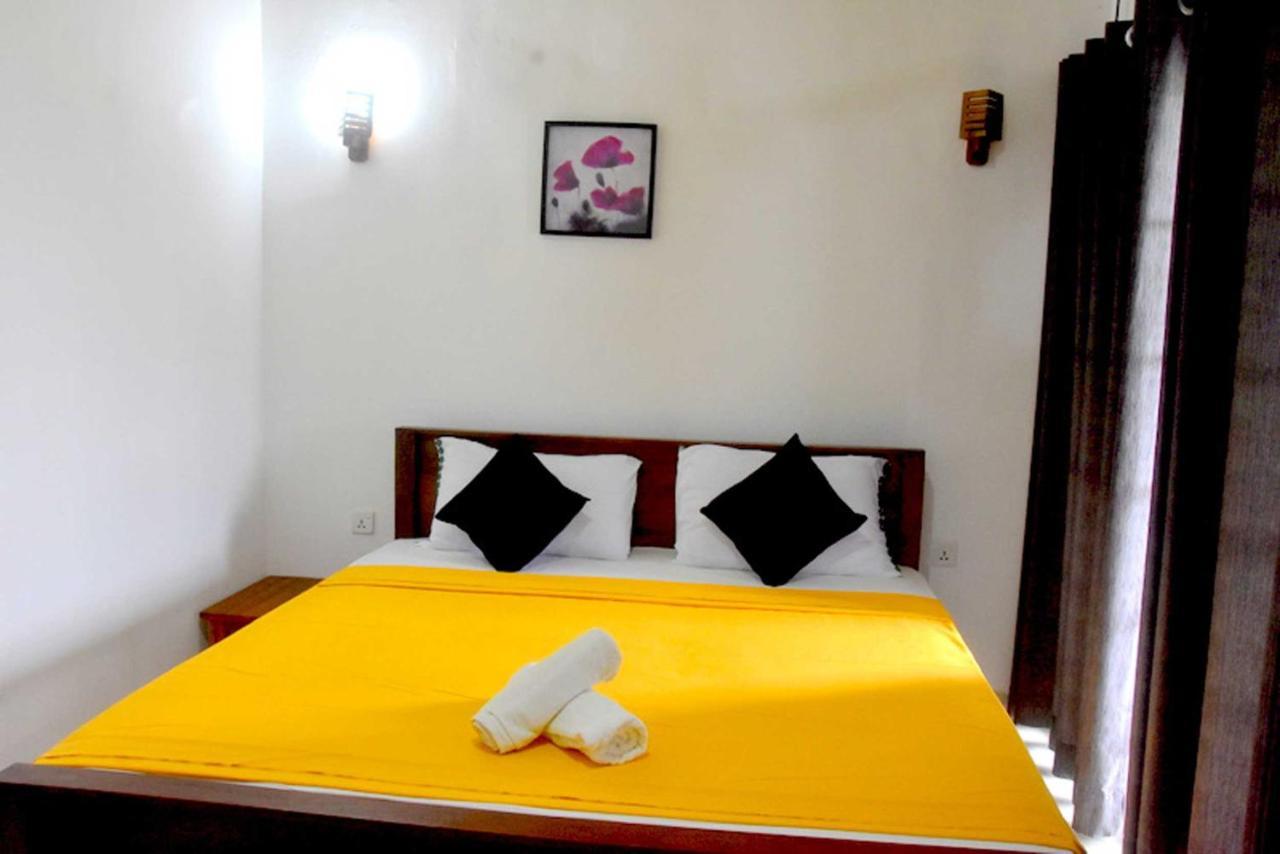 Hotel H2O Gampola Esterno foto