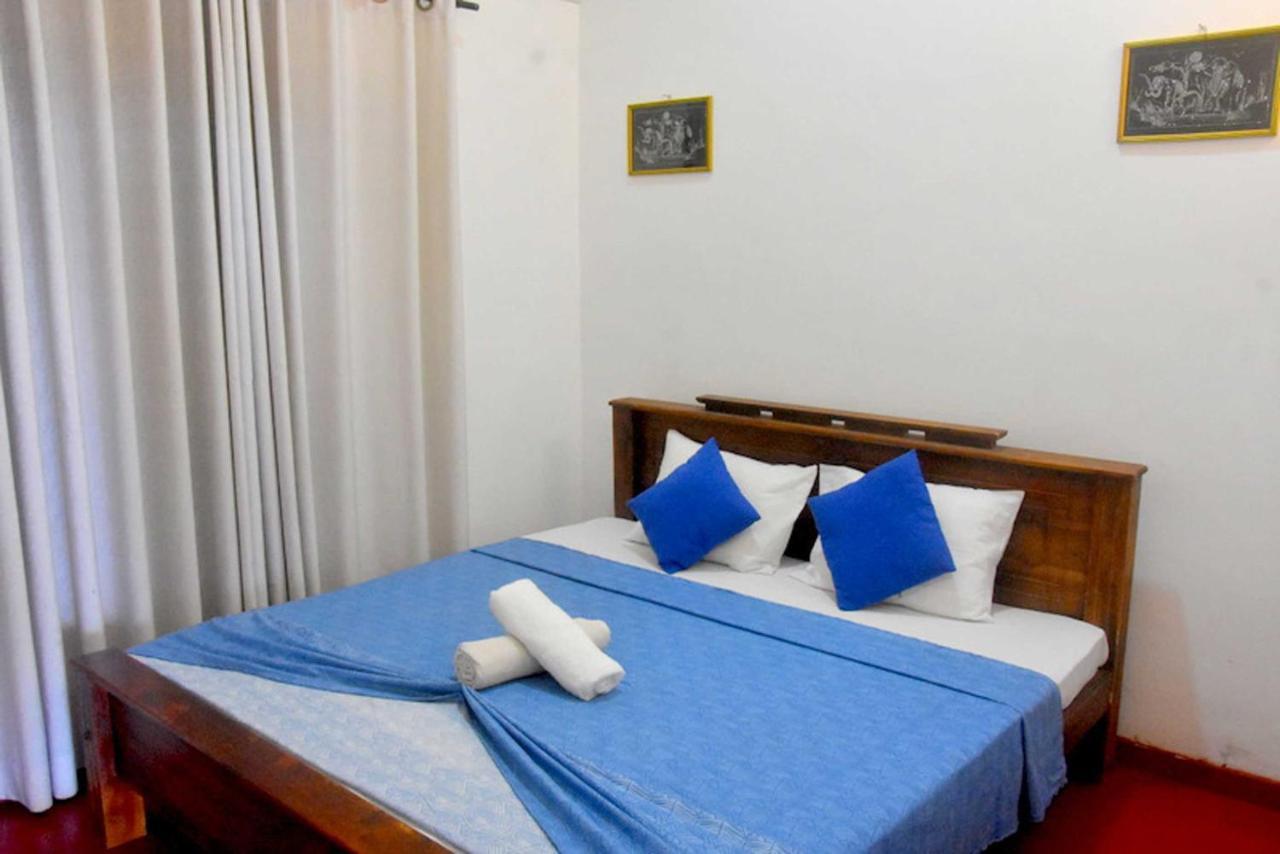 Hotel H2O Gampola Esterno foto