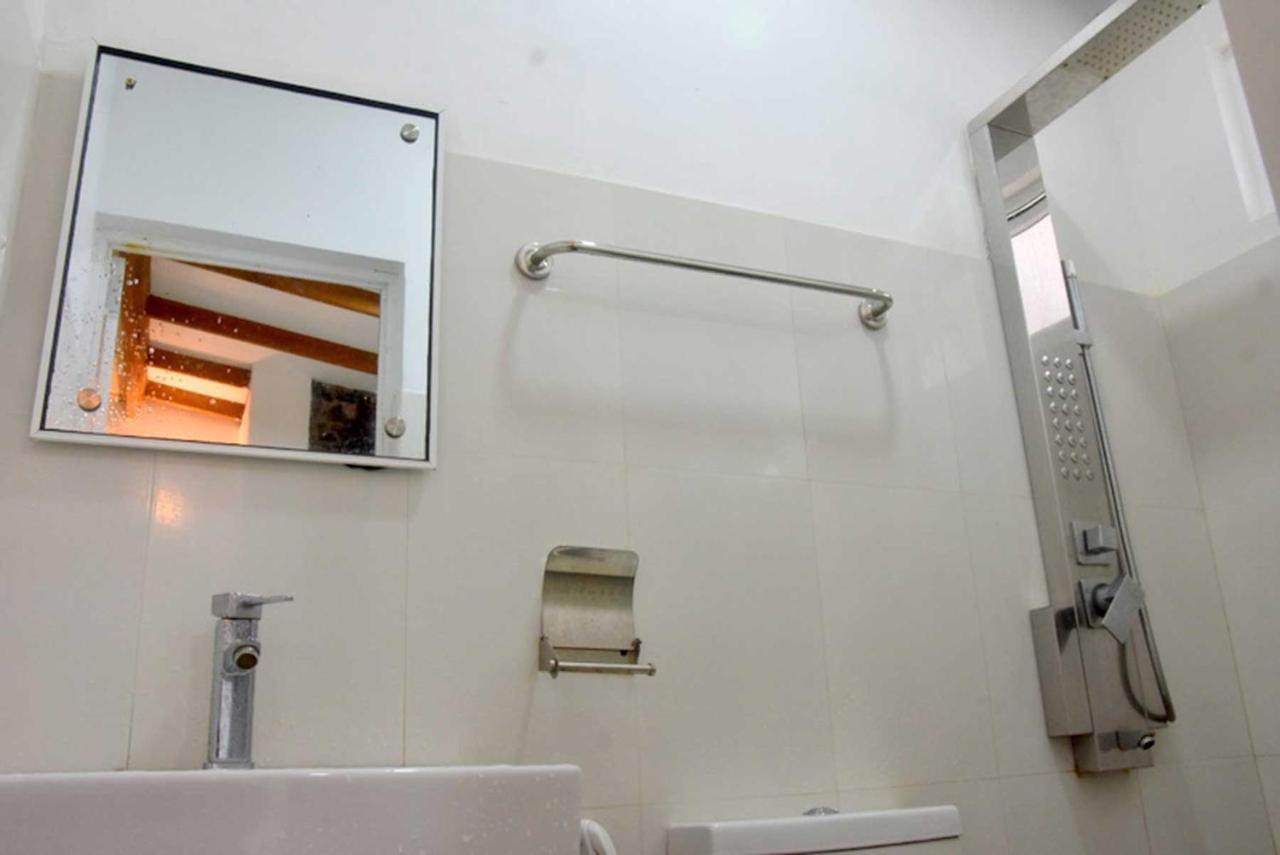 Hotel H2O Gampola Esterno foto