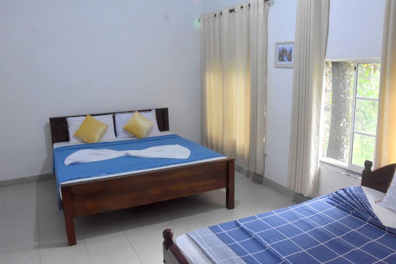 Hotel H2O Gampola Esterno foto